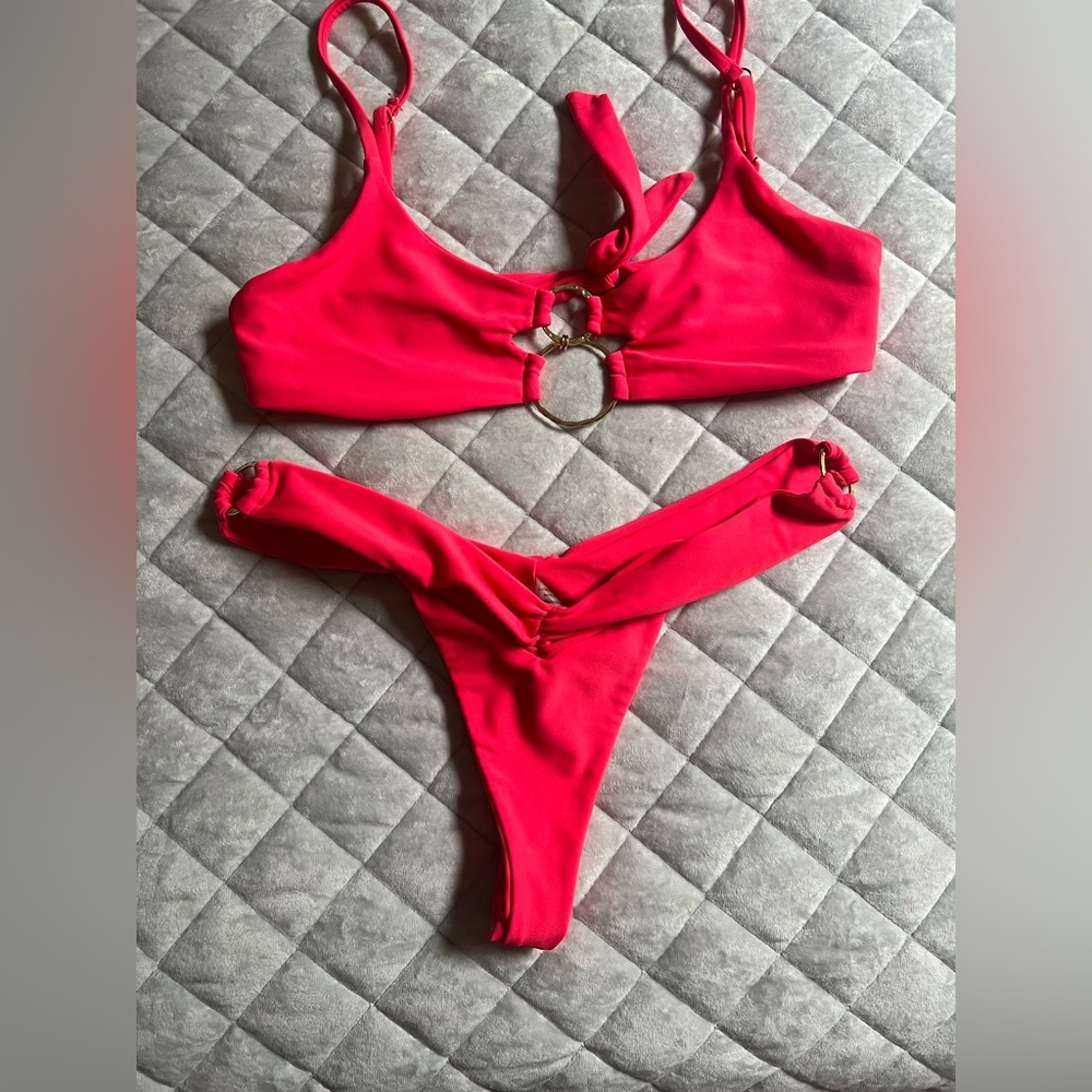 Beach bunny swimwear